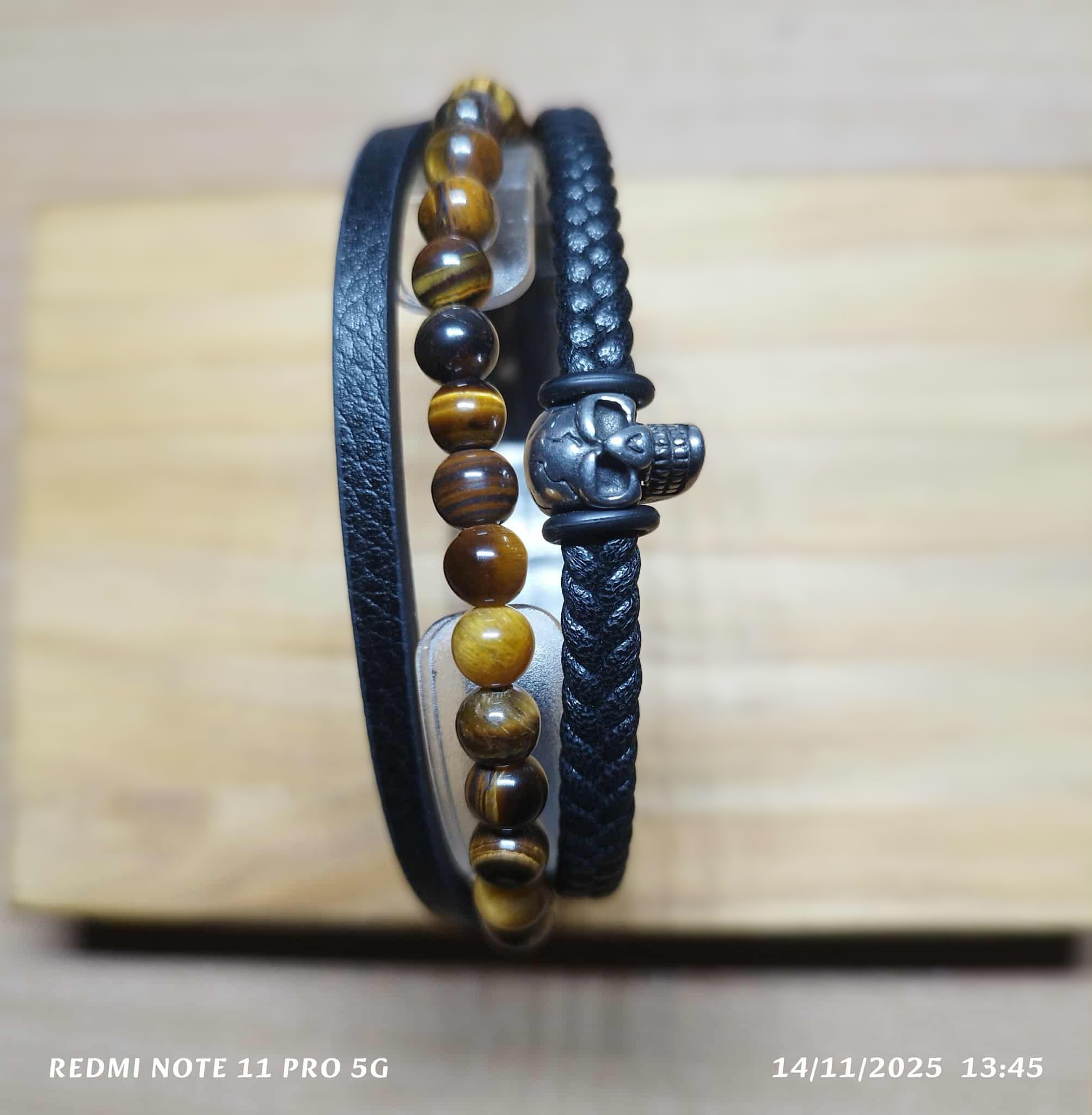 Z. Bracelet en cuir et divers – Image 21