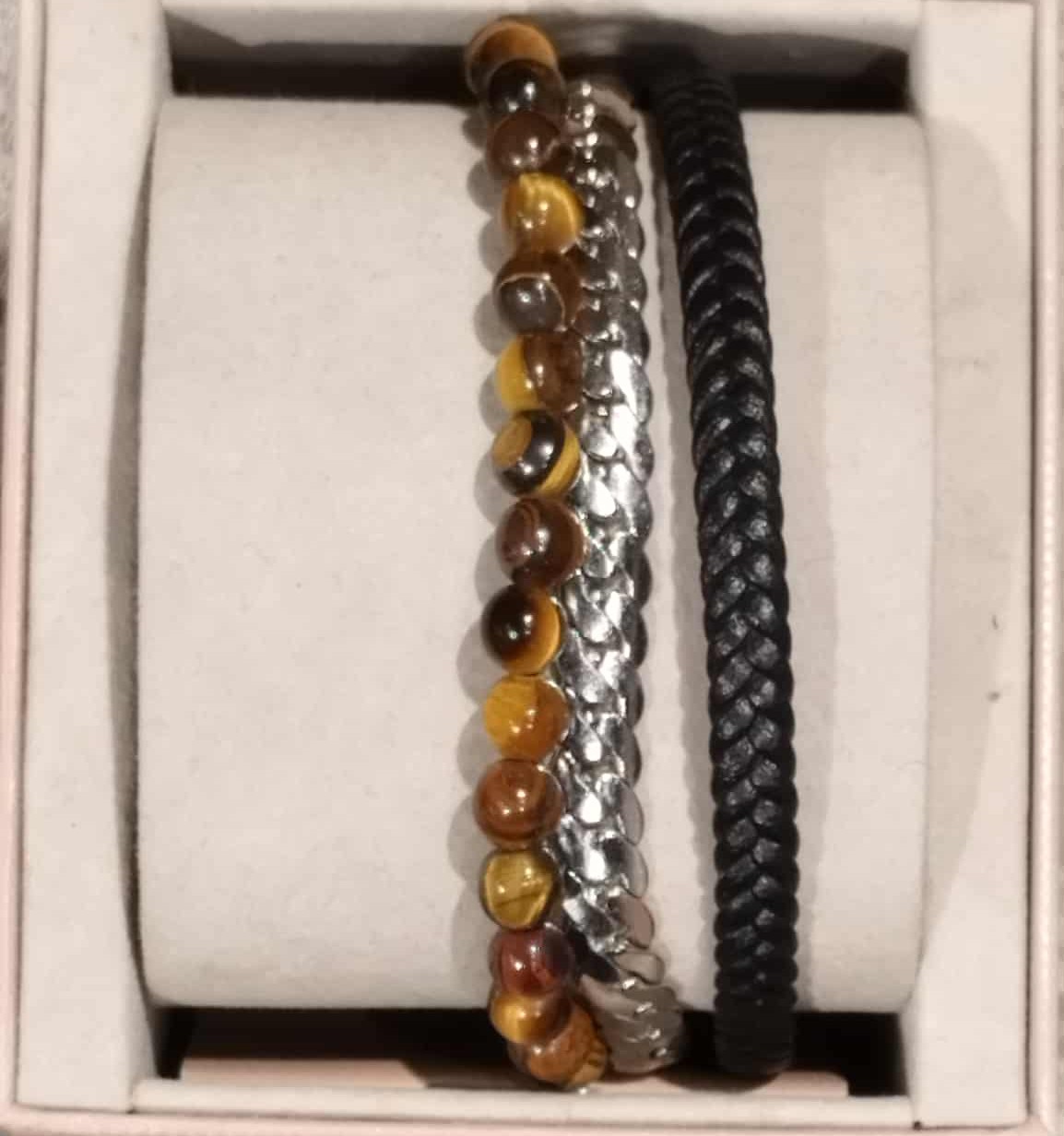 Z. Bracelet en cuir et divers – Image 8