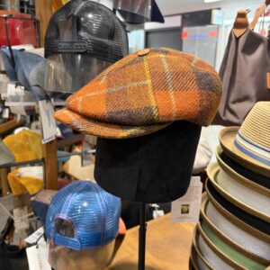 Casquette en Tweet de différentes couleur clique sur la loupe